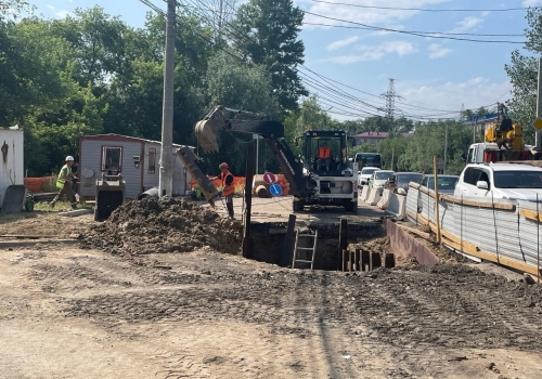 Возле «Изумрудного берега» коммунальщики построили насосную вместо объекта от застройщика Возле «Изумрудного берега» коммунальщики построили насосную вместо объекта от застройщика