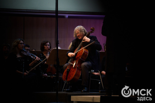 Язык взаимоотношений между Инь и Ян определяют дирижёр Михаил Голиков и виолончелист Александр Князев