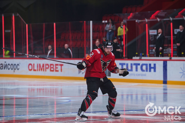 Обновлённый СКК имени Блинова принял первый хоккейный матч Обновлённый СКК имени Блинова принял первый хоккейный матч