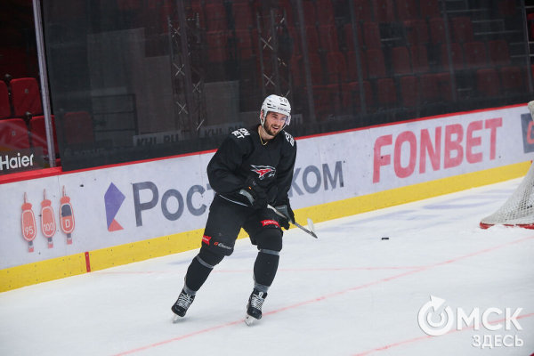 "Это серьёзный вызов, но мы вызовы любим". Омский "Авангард" вышел на лёд после паузы