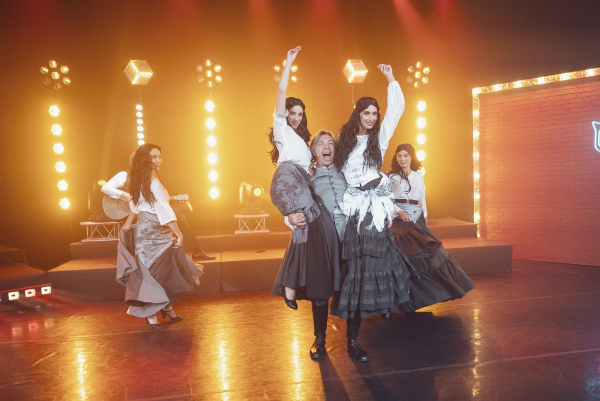 Музыкальное шоу "Обсудим в антракте" получило национальную премию Музыкальное шоу "Обсудим в антракте" получило национальную премию