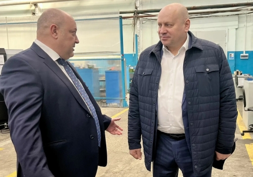 Мэр Омска провел рабочую встречу с&nbsp;руководством ОМО им.&nbsp;Баранова