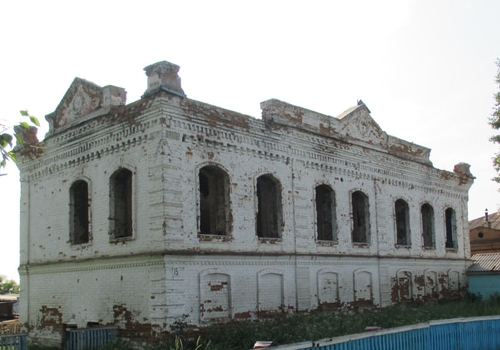 К&nbsp;северу от&nbsp;Омска сдают в&nbsp;аренду штаб дивизии времен Гражданской войны