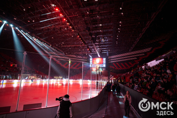 Обновлённый СКК имени Блинова принял первый хоккейный матч Обновлённый СКК имени Блинова принял первый хоккейный матч