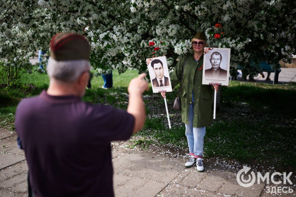 Вечно живые. Омичи поделились историями своих героев в строю "Бессмертного полка"