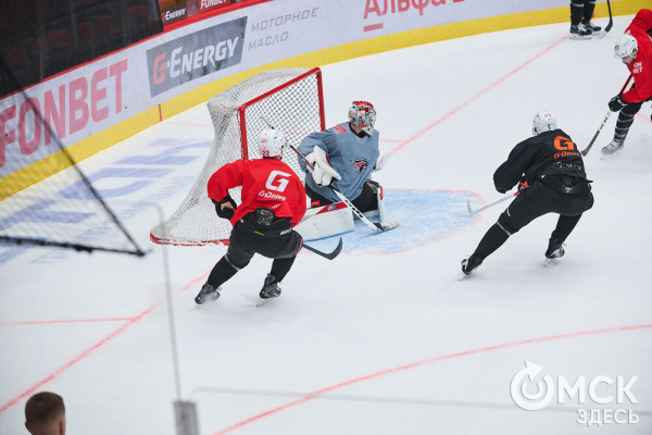 "Это серьёзный вызов, но мы вызовы любим". Омский "Авангард" вышел на лёд после паузы