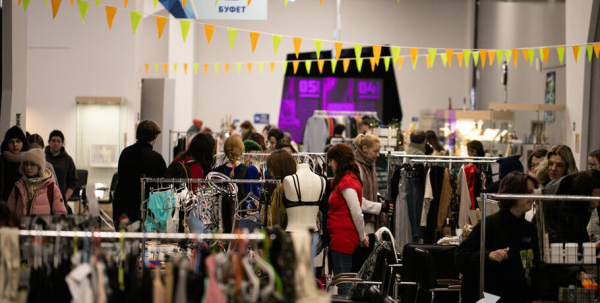 Поделиться, а не выбросить: фестиваль "Гаражка" поможет омичам расхламиться Поделиться, а не выбросить: фестиваль "Гаражка" поможет омичам расхламиться