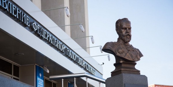 Перед отпуском омичи выплатили 99 млн рублей долга