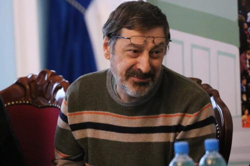 В Омской драме оживили чеховского «Дядю Ваню» эротикой и папуасами