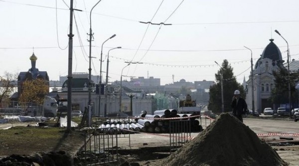 В Омске на Любинском проспекте продолжают менять коммуникации дореволюционной эпохи В Омске на Любинском проспекте продолжают менять коммуникации дореволюционной эпохи