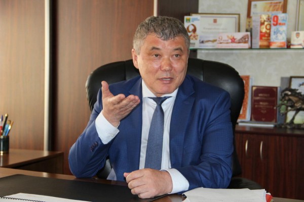 «Это Смольный?»: омичи попробовали угадать известных горожан по фото «Это Смольный?»: омичи попробовали угадать известных горожан по фото