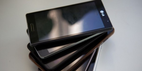 Российские водители смогут предъявлять права со смартфона