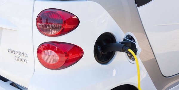 В Омске хотят построить сеть из 100 электрозаправок