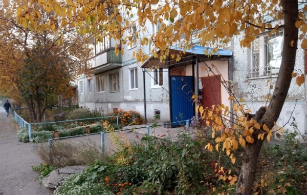 «Приковал себя к ней велосипедным замком». Как омичи бунтуют против сотовой вышки 