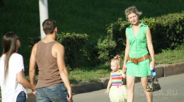 Праздничная программа и семейные гуляния, белки, кони и кучи мусора - фоторепортаж с празднования юбилея Омска. Часть 2 Праздничная программа и семейные гуляния, белки, кони и кучи мусора - фоторепортаж с празднования юбилея Омска. Часть 2