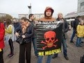 «У нас мало выбросов?» В Омске прошел митинг против строительства завода фенола «У нас мало выбросов?» В Омске прошел митинг против строительства завода фенола