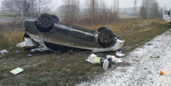 В Омске водитель выжил после пяти опрокидываний автомобиля