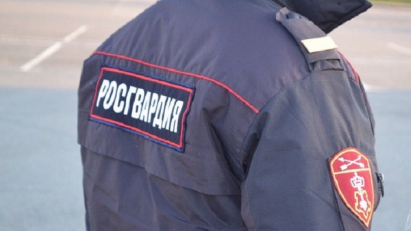 В омскую школу ворвались хулиганы В омскую школу ворвались хулиганы