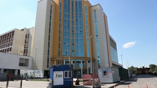 Завершение главного корпуса ОмГУ застопорилось из-за жалоб 