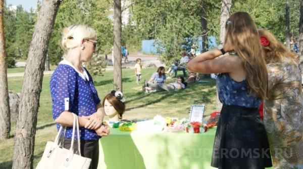 Праздничная программа и семейные гуляния, белки, кони и кучи мусора - фоторепортаж с празднования юбилея Омска. Часть 2 Праздничная программа и семейные гуляния, белки, кони и кучи мусора - фоторепортаж с празднования юбилея Омска. Часть 2