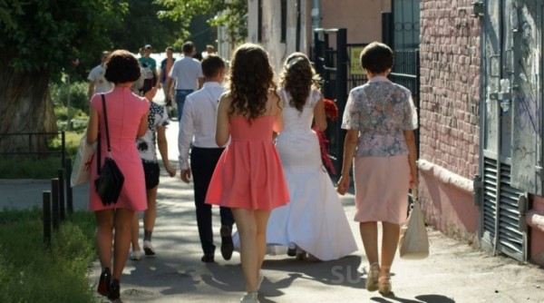 Праздничная программа и семейные гуляния, белки, кони и кучи мусора - фоторепортаж с празднования юбилея Омска. Часть 2 Праздничная программа и семейные гуляния, белки, кони и кучи мусора - фоторепортаж с празднования юбилея Омска. Часть 2