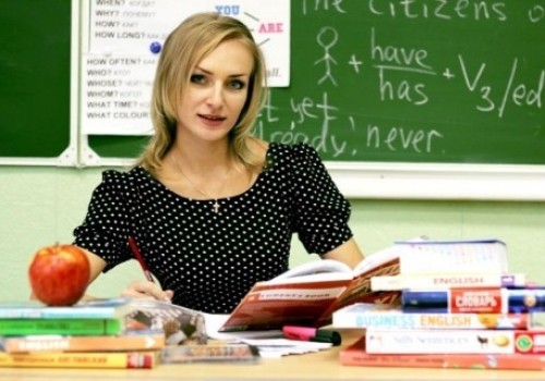 В Омске появилась вакансия учителя английского с зарплатой 150 тысяч в месяц