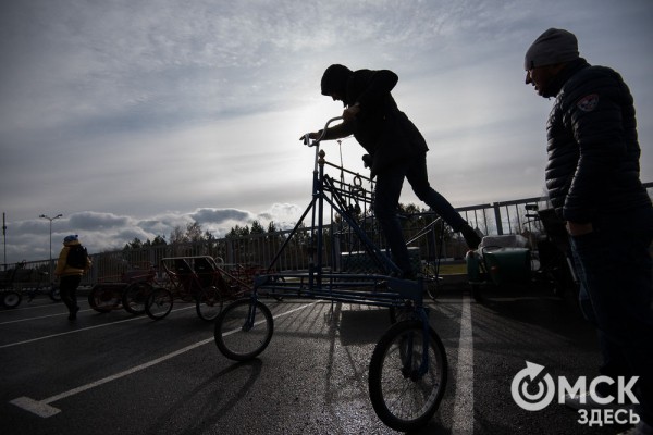 Юные омичи посостязались в умении водить машину