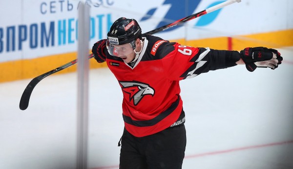 "Авангард" завершил домашнюю серию победой над "Магниткой" "Авангард" завершил домашнюю серию победой над "Магниткой"