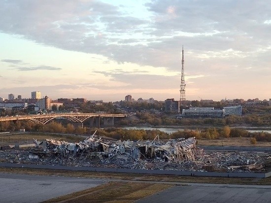 От Арены Омск практически ничего не осталось От Арены Омск практически ничего не осталось
