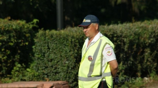 Праздничная программа и семейные гуляния, белки, кони и кучи мусора - фоторепортаж с празднования юбилея Омска. Часть 2 Праздничная программа и семейные гуляния, белки, кони и кучи мусора - фоторепортаж с празднования юбилея Омска. Часть 2