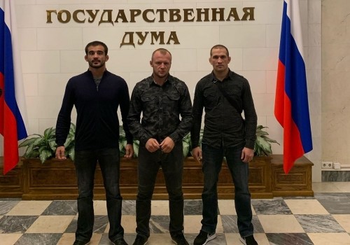 Омич Шлеменко оценил дешевую столовую Госдумы РФ и дорогие машины депутатов Омич Шлеменко оценил дешевую столовую Госдумы РФ и дорогие машины депутатов