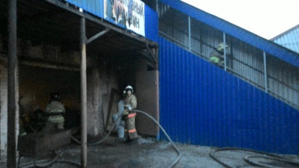 Двухэтажный дом с гаражом сгорел на улице Б. Хмельницкого