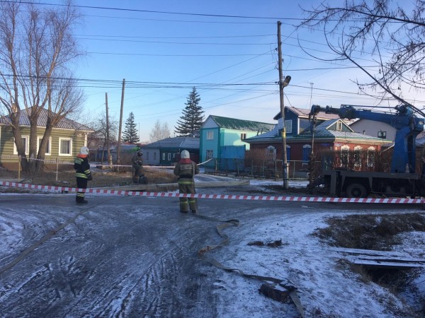 Из-за повреждения газопровода омским спасателям пришлось эвакуировать людей