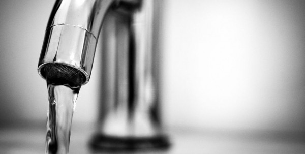 В трёх округах Омска отключат холодную воду