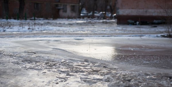 Дороги Омской области покроются опасным гололёдом из-за похолодания