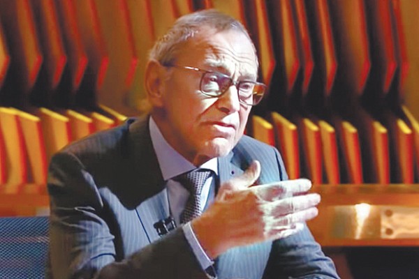 Телевизор показал толстый намек на преемника Путина Телевизор показал толстый намек на преемника Путина