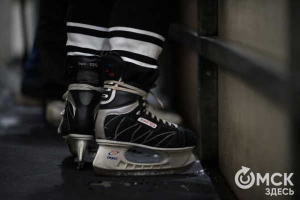 Скрестить клюшки! В Омске открылся сезон детского дворового хоккея Скрестить клюшки! В Омске открылся сезон детского дворового хоккея