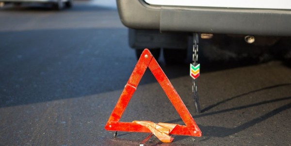 В Омске водителя зажало в автомобиле после аварии