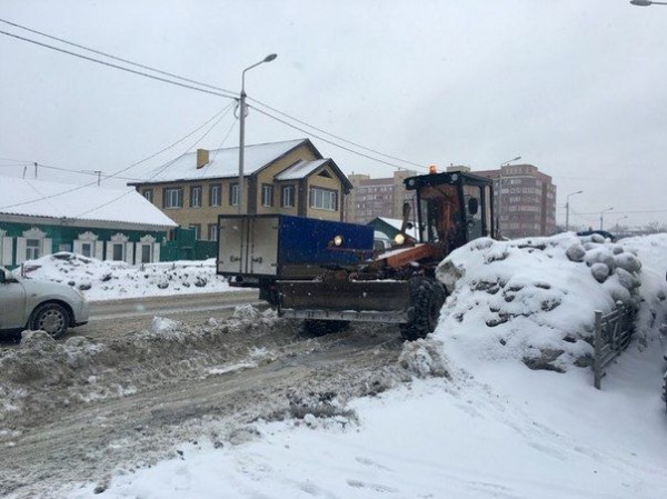Омские дорожники успевают почистить по 2 дороги в каждом округе за день Омские дорожники успевают почистить по 2 дороги в каждом округе за день