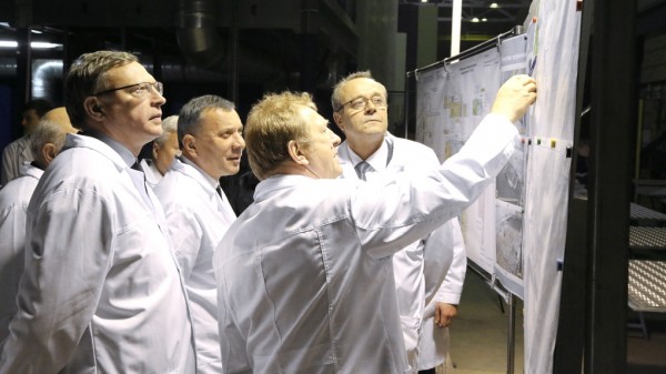 В Омск неожиданно приехал федеральный чиновник, курирующий оборонку В Омск неожиданно приехал федеральный чиновник, курирующий оборонку