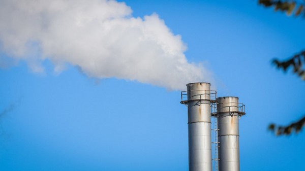 Асфальтобетонный завод бесконтрольно травил жителей Омской области 