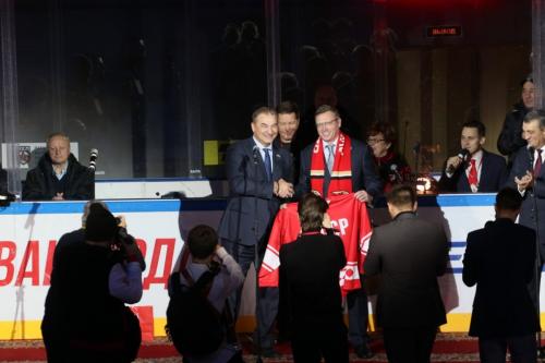 В Омске открылся центральный комплекс хоккейной академии «Авангард» В Омске открылся центральный комплекс хоккейной академии «Авангард»