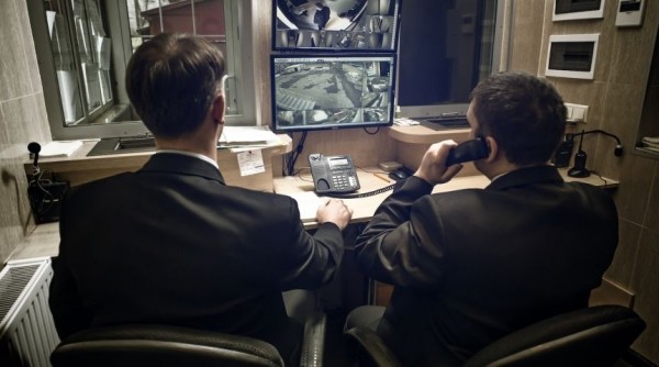 Для подземного перехода на Любинском проспекте удалось найти охрану за полцены