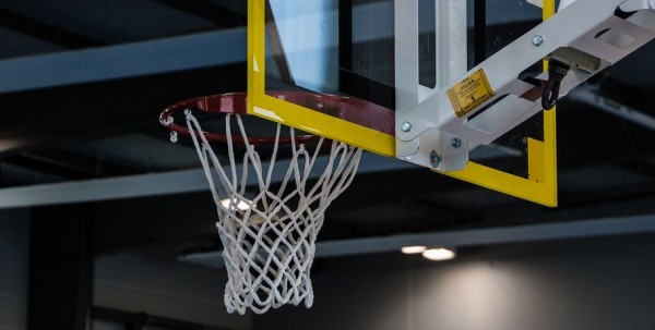 Баскетболистки "Нефтяника" дважды выиграли у "Вологды" Баскетболистки "Нефтяника" дважды выиграли у "Вологды"