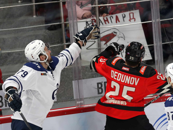 «Авангард» - «Динамо» Москва 4:3. Послематчевая пресс-конференция (ВИДЕО)
«Авангард» - «Динамо» Москва 4:3. Послематчевая пресс-конференция (ВИДЕО)