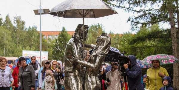 В Омске "влюблённые" создали опасную ситуацию для детей