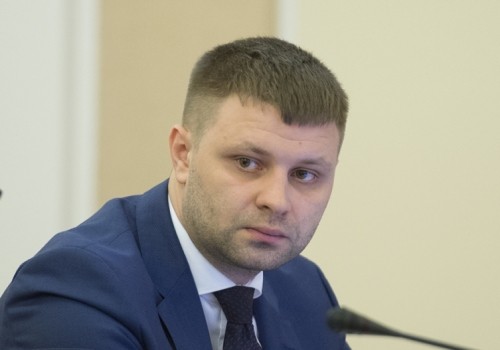 Глава омского Минстроя Антон Заев ушел в отпуск
