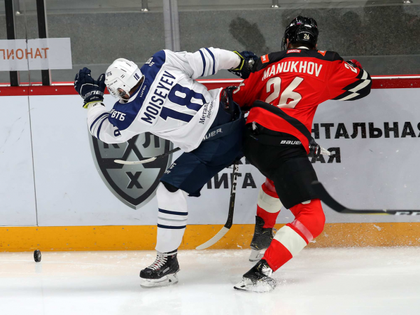 «Авангард» - «Динамо» Москва 4:3. Послематчевая пресс-конференция (ВИДЕО)
«Авангард» - «Динамо» Москва 4:3. Послематчевая пресс-конференция (ВИДЕО)