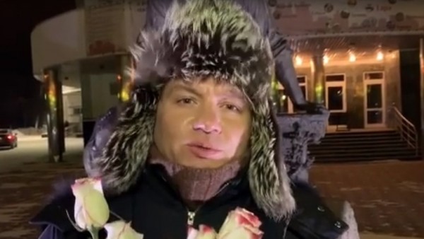 Актер Олешко возложил цветы к памятнику Ульянова в Омской области  