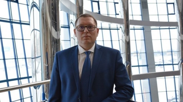 Штейнборм сократил свою подпись к приходу в омское Минимущества